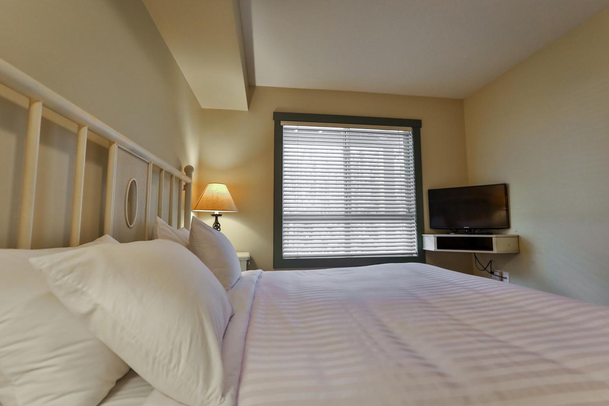 Aurora Townhomes By Stayin Panorama Room photo