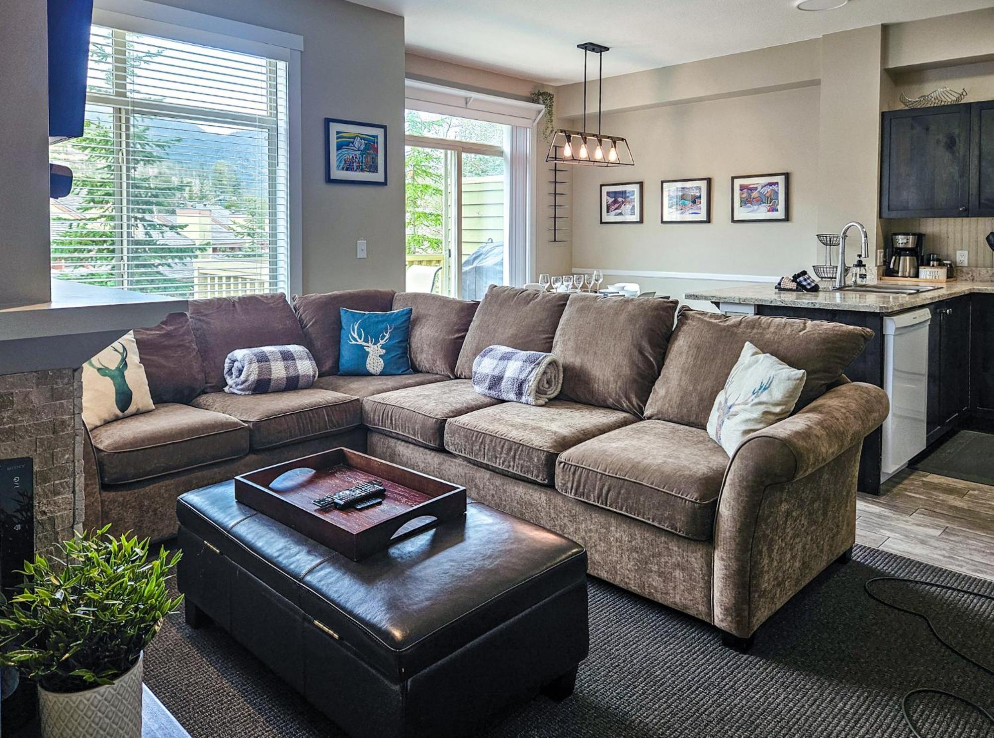 Aurora Townhomes By Stayin Panorama Room photo